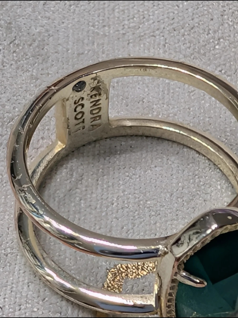 Kendra Scott Green Glass Stone Ring in Gold Tone Size 9